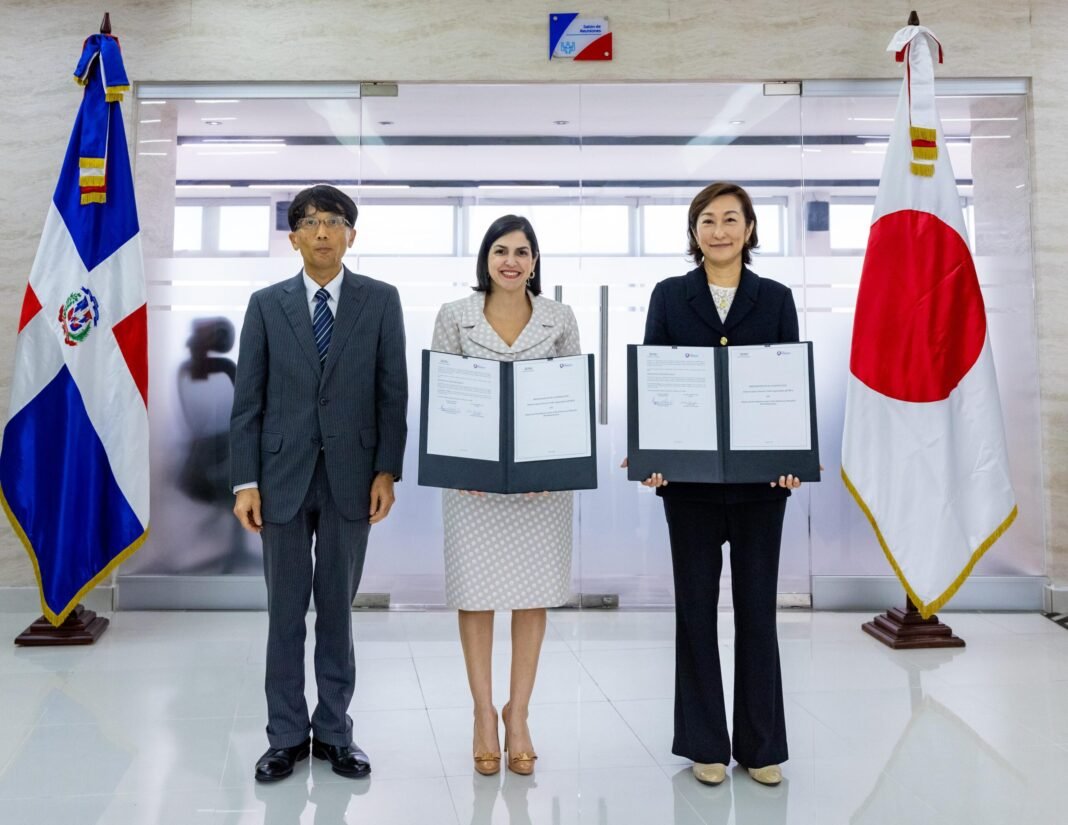 ProDominicana y JETRO firman acuerdo para impulsar comercio e inversión entre RD y Japón